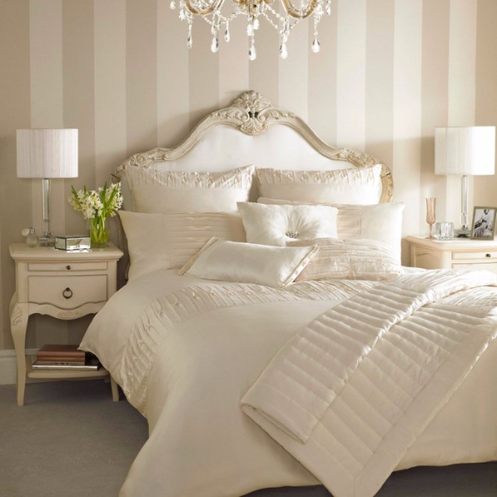 Cream bedroom design ideas